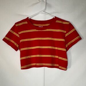 Super cute XS Cropped Tee